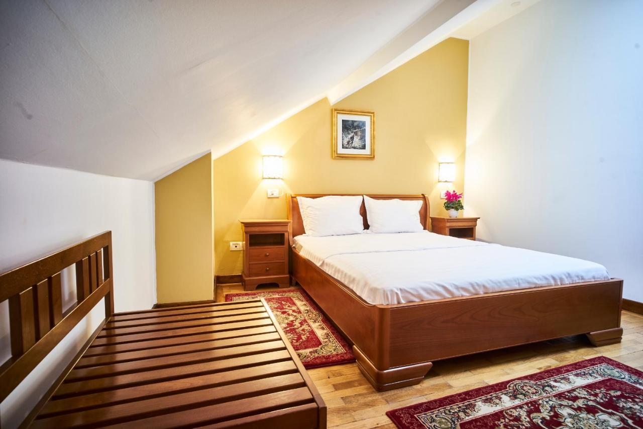 Cozy Attic Room V Bucareste Exterior foto